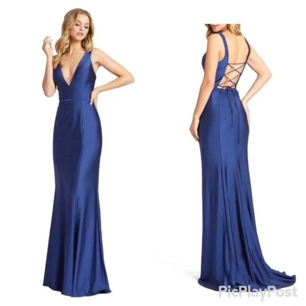 NEW Ieena For Mac Duggal Plunge Neck Satin Trumpet Gown